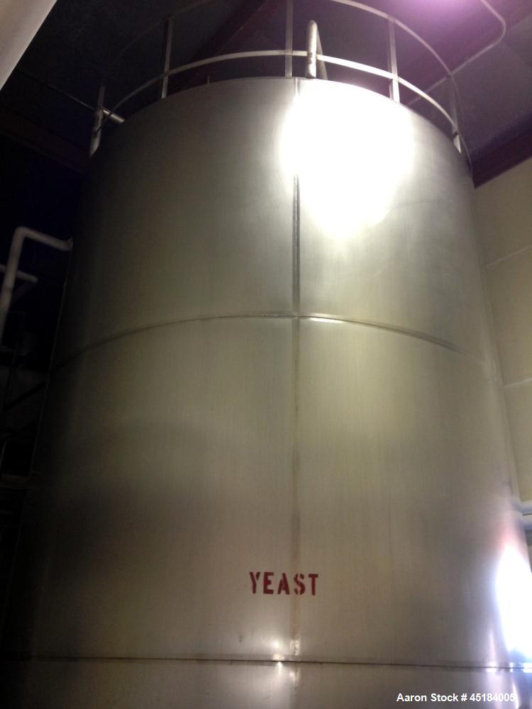 Used- 6,000 Gallon Stainless Steel Tank